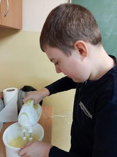 Wczoraj święto czekolady, a dziś owsiane ciasteczka. W SOSW w Strzelnie nieziemskie zapachy i smaki.