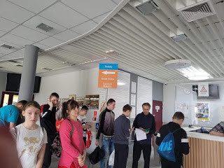 Uśmiech, zabawa i rehabilitacja - Uczniowie SOSW w Strzelnie z wizytą na basenie