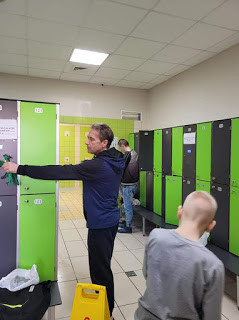 Uśmiech, zabawa i rehabilitacja - Uczniowie SOSW w Strzelnie z wizytą na basenie
