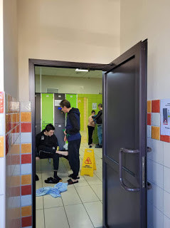 Uśmiech, zabawa i rehabilitacja - Uczniowie SOSW w Strzelnie z wizytą na basenie