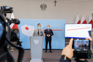 Wojewoda Bogdanowicz: Zwracam się z apelem o zgłaszanie się do pracy w oddziałach 