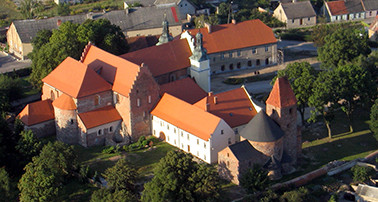 Strzelno - fantastyczne zdjęcia lotnicze z 2004 roku