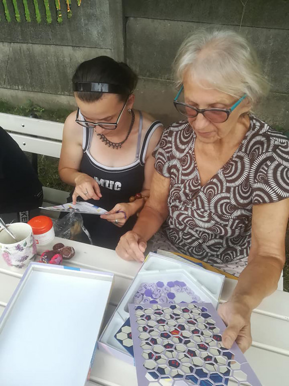Podopieczni ŚDS w Strzelnie pracują i odpoczywają