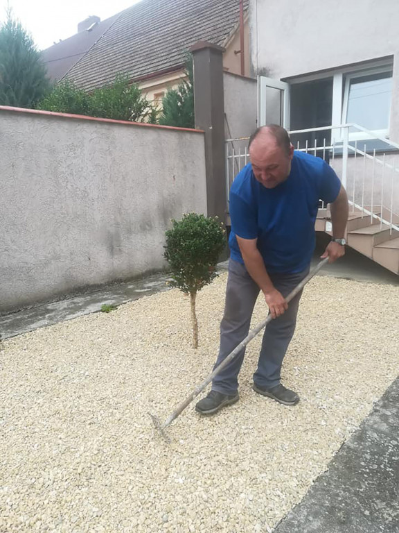 Podopieczni ŚDS w Strzelnie pracują i odpoczywają