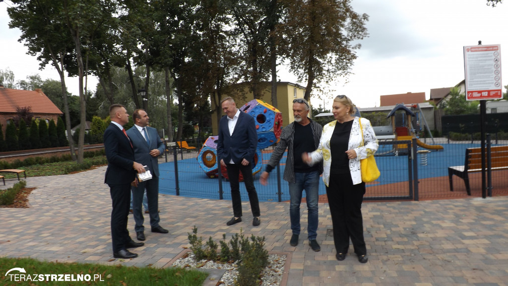 Zaproszeni goście podziwiali Park Kościuszki i postęp prac przy SP.