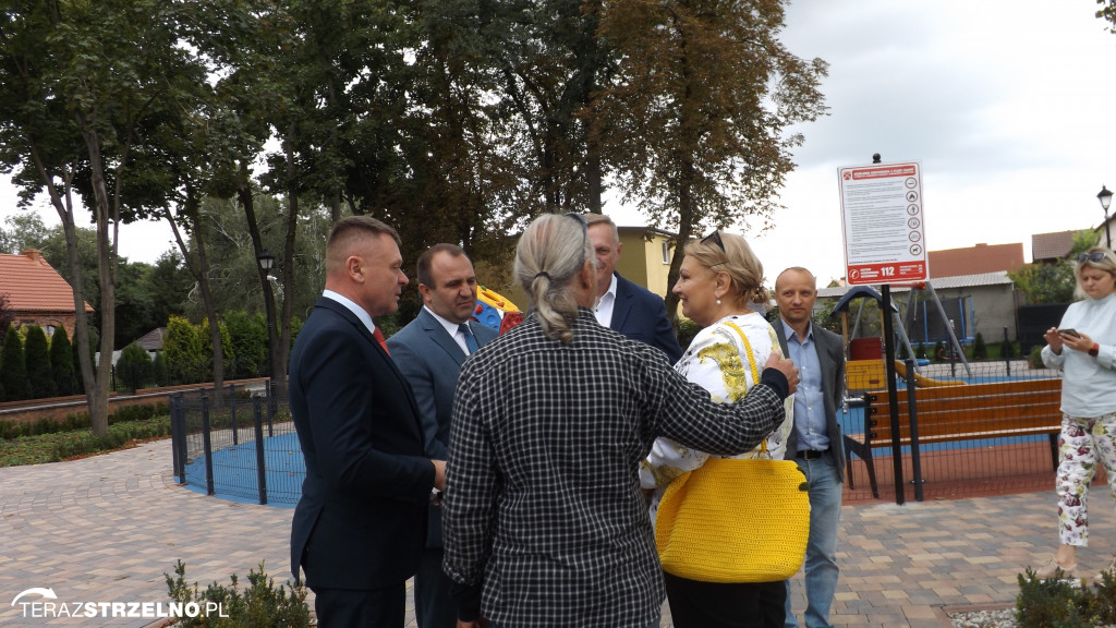 Zaproszeni goście podziwiali Park Kościuszki i postęp prac przy SP.