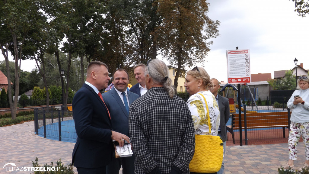 Zaproszeni goście podziwiali Park Kościuszki i postęp prac przy SP.