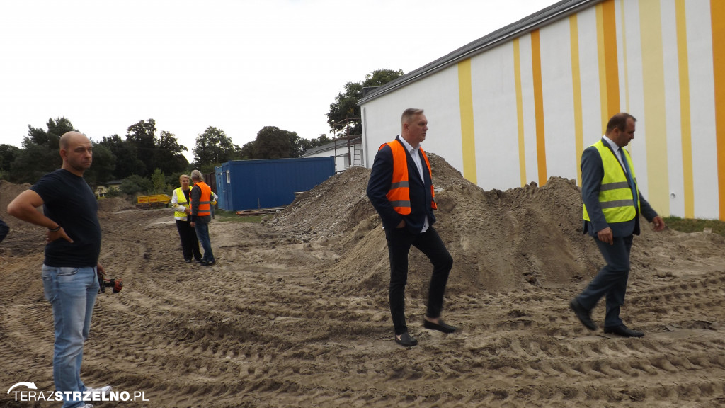 Zaproszeni goście podziwiali Park Kościuszki i postęp prac przy SP.