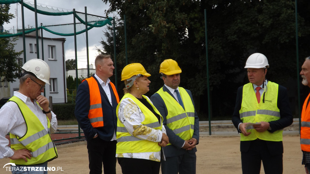 Zaproszeni goście podziwiali Park Kościuszki i postęp prac przy SP.