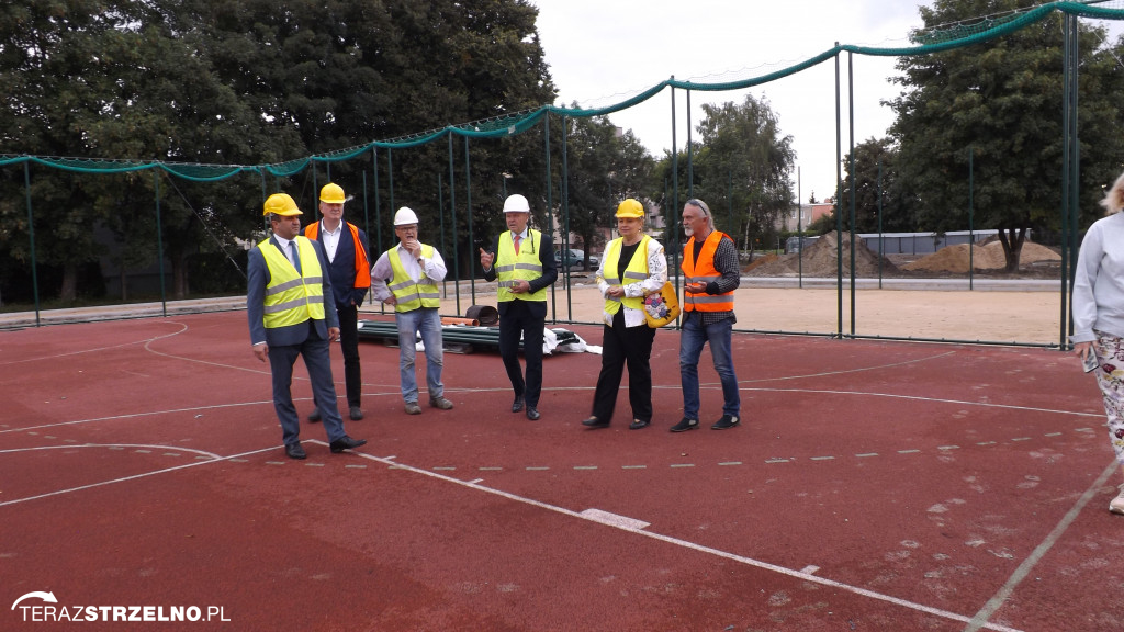 Zaproszeni goście podziwiali Park Kościuszki i postęp prac przy SP.