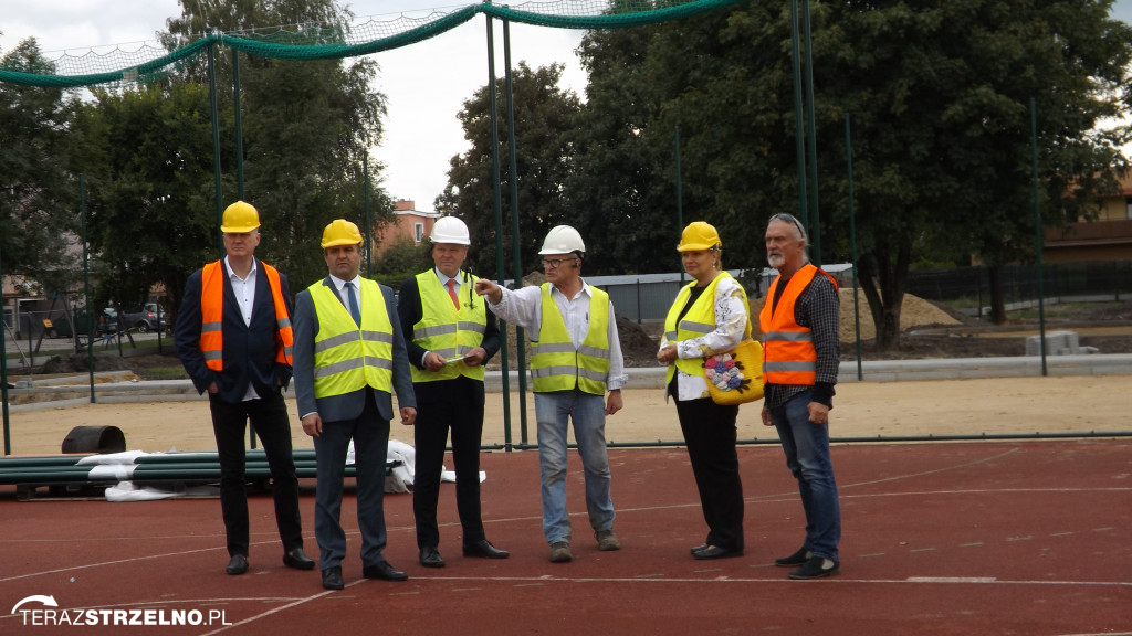 Zaproszeni goście podziwiali Park Kościuszki i postęp prac przy SP.