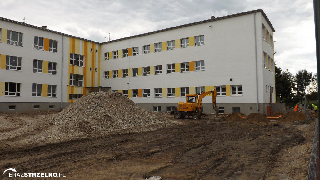 Zaproszeni goście podziwiali Park Kościuszki i postęp prac przy SP.