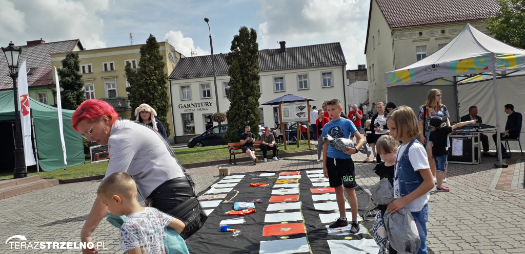 Konkursy i zabawa na strzeleńskim Rynku - fotorelacja