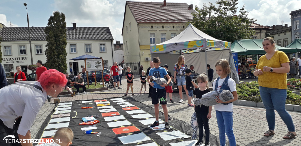 Konkursy i zabawa na strzeleńskim Rynku - fotorelacja
