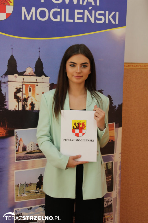 Wręczono stypendia Starosty Mogileńskiego. Poznajcie uzdolnionych uczniów z naszego powiatu!