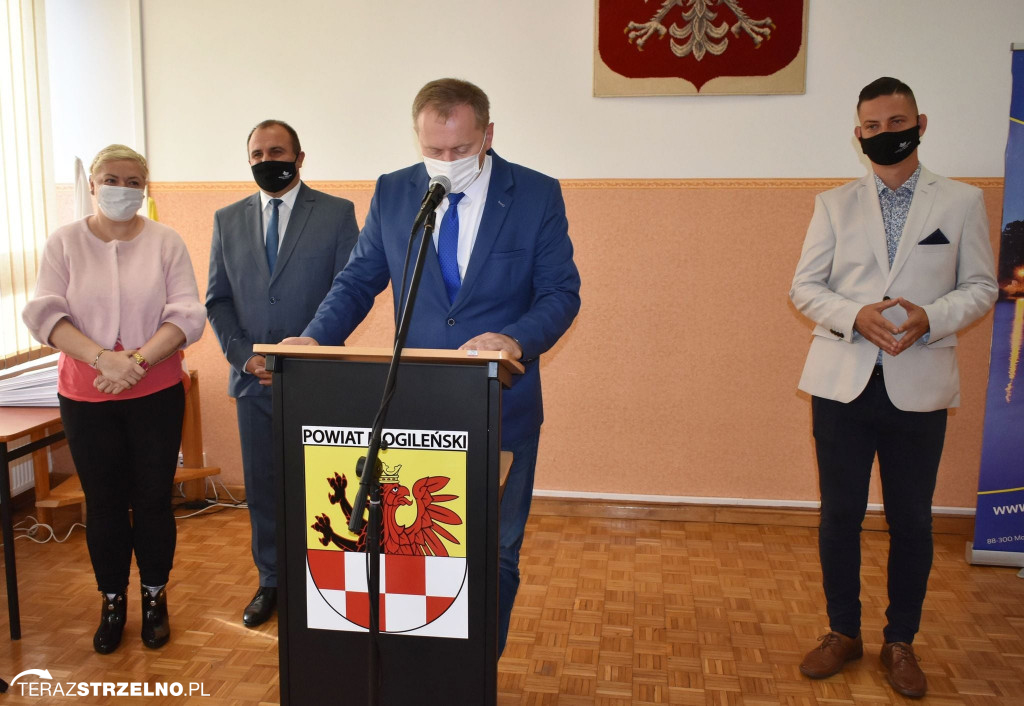 Wręczono stypendia Starosty Mogileńskiego. Poznajcie uzdolnionych uczniów z naszego powiatu!