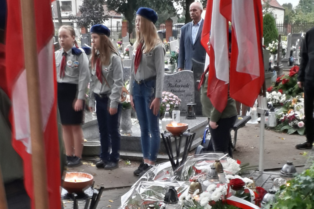 Uroczystości 17 września pod Pomnikiem Katyńskim w Strzelnie