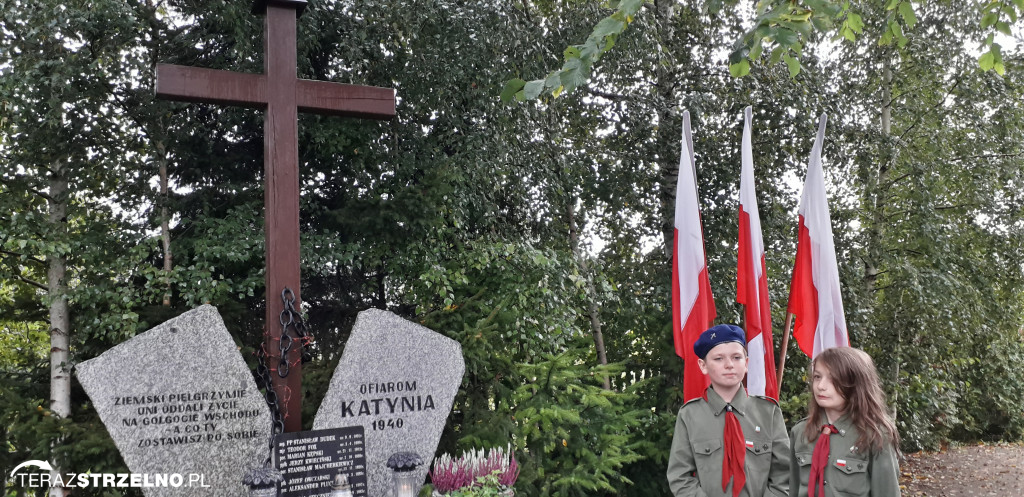 Uroczystości 17 września pod Pomnikiem Katyńskim w Strzelnie