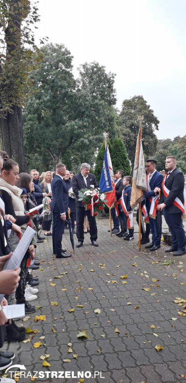 Uroczystości 17 września pod Pomnikiem Katyńskim w Strzelnie