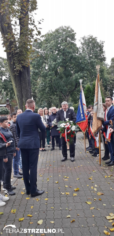 Uroczystości 17 września pod Pomnikiem Katyńskim w Strzelnie