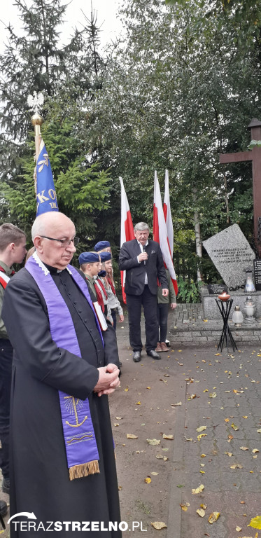 Uroczystości 17 września pod Pomnikiem Katyńskim w Strzelnie