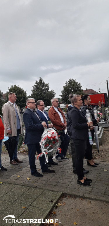 Uroczystości 17 września pod Pomnikiem Katyńskim w Strzelnie