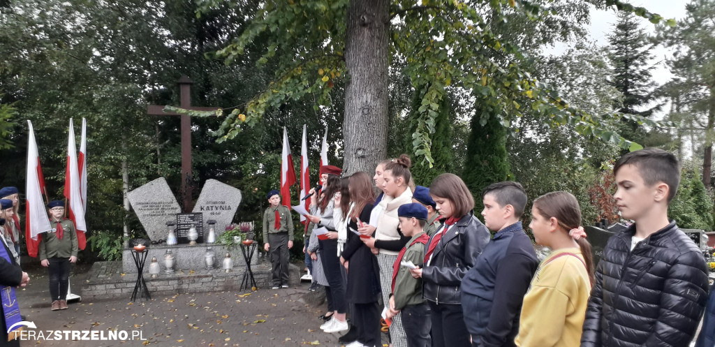 Uroczystości 17 września pod Pomnikiem Katyńskim w Strzelnie