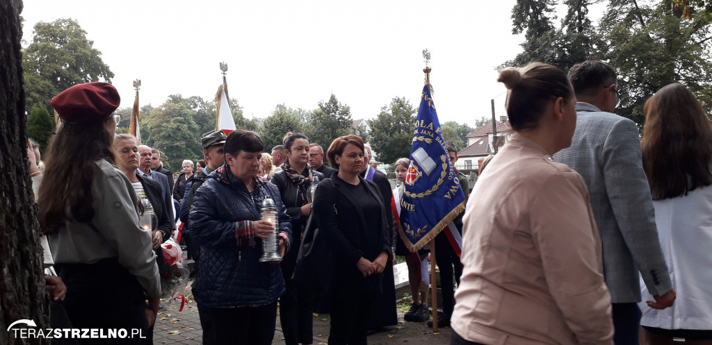 Uroczystości 17 września pod Pomnikiem Katyńskim w Strzelnie