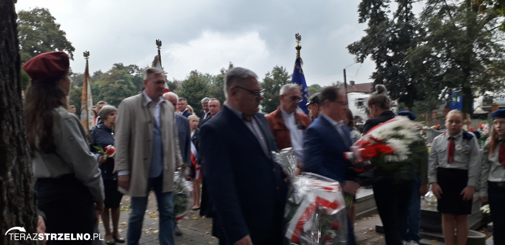 Uroczystości 17 września pod Pomnikiem Katyńskim w Strzelnie