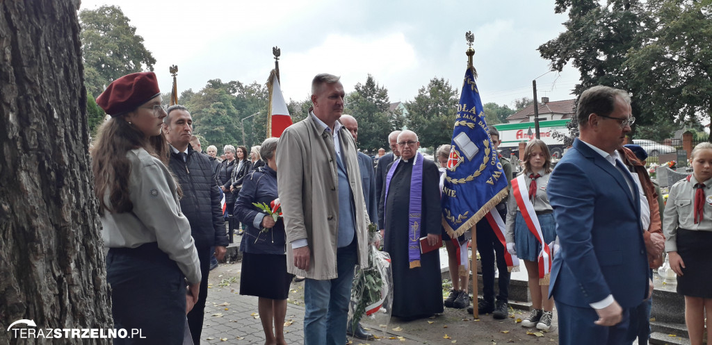 Uroczystości 17 września pod Pomnikiem Katyńskim w Strzelnie
