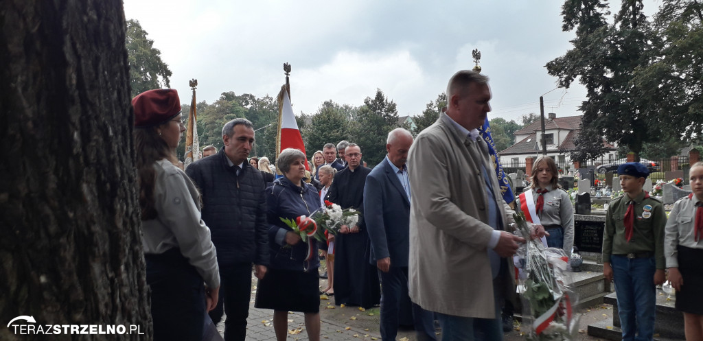 Uroczystości 17 września pod Pomnikiem Katyńskim w Strzelnie