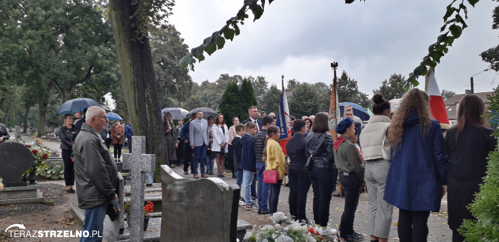 Uroczystości 17 września pod Pomnikiem Katyńskim w Strzelnie