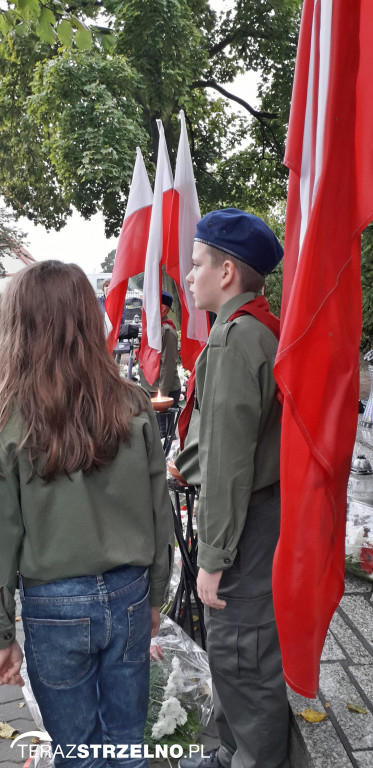 Uroczystości 17 września pod Pomnikiem Katyńskim w Strzelnie