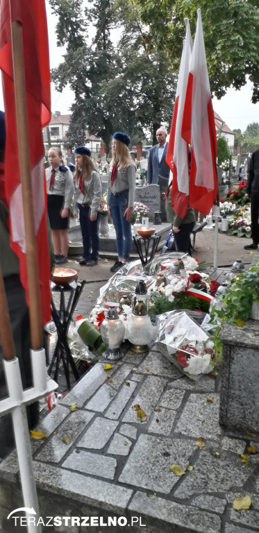 Uroczystości 17 września pod Pomnikiem Katyńskim w Strzelnie