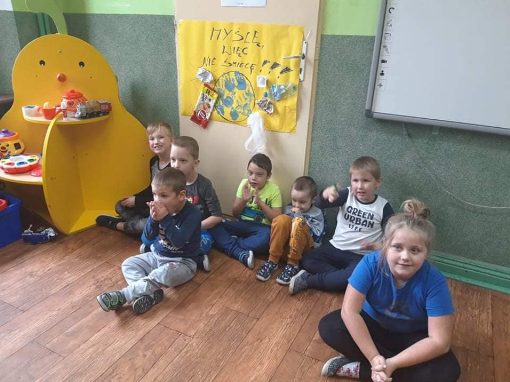 Uczniowie strzeleńskich szkół sprzątali swój kawałek świata