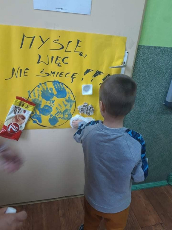 Uczniowie strzeleńskich szkół sprzątali swój kawałek świata