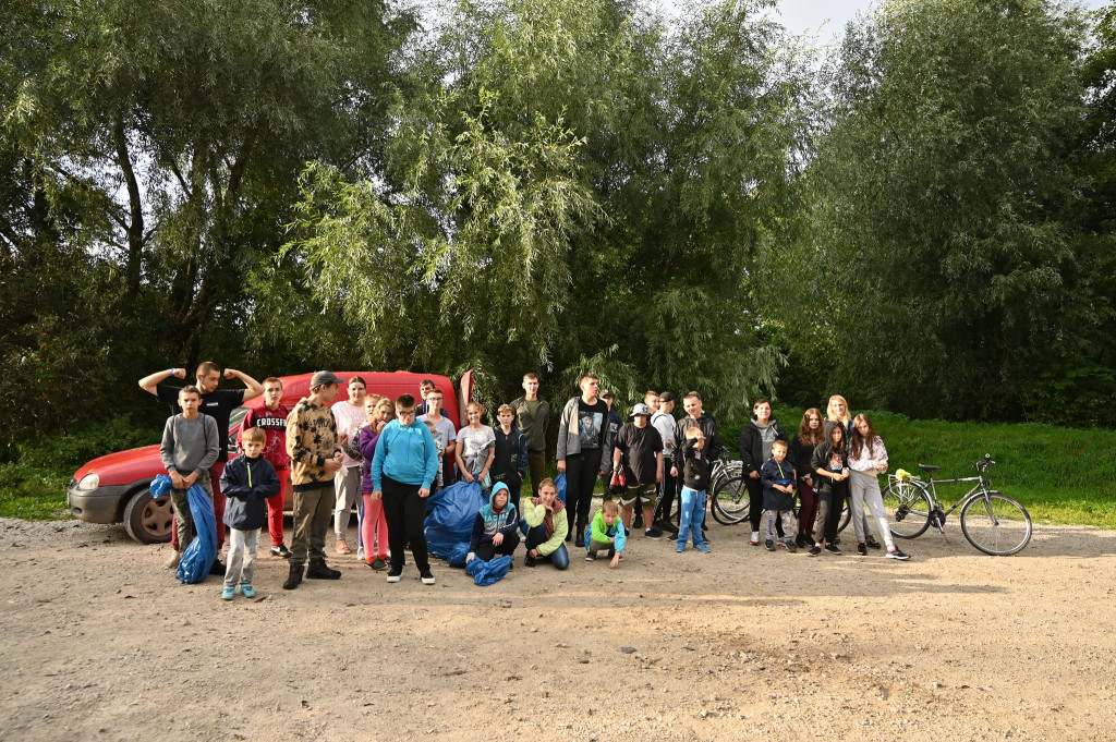 Uczniowie strzeleńskich szkół sprzątali swój kawałek świata