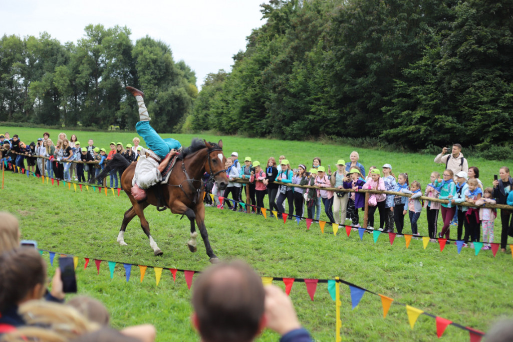 Uczniowie ze Strzelna na XXVI Festynie Archeologicznym