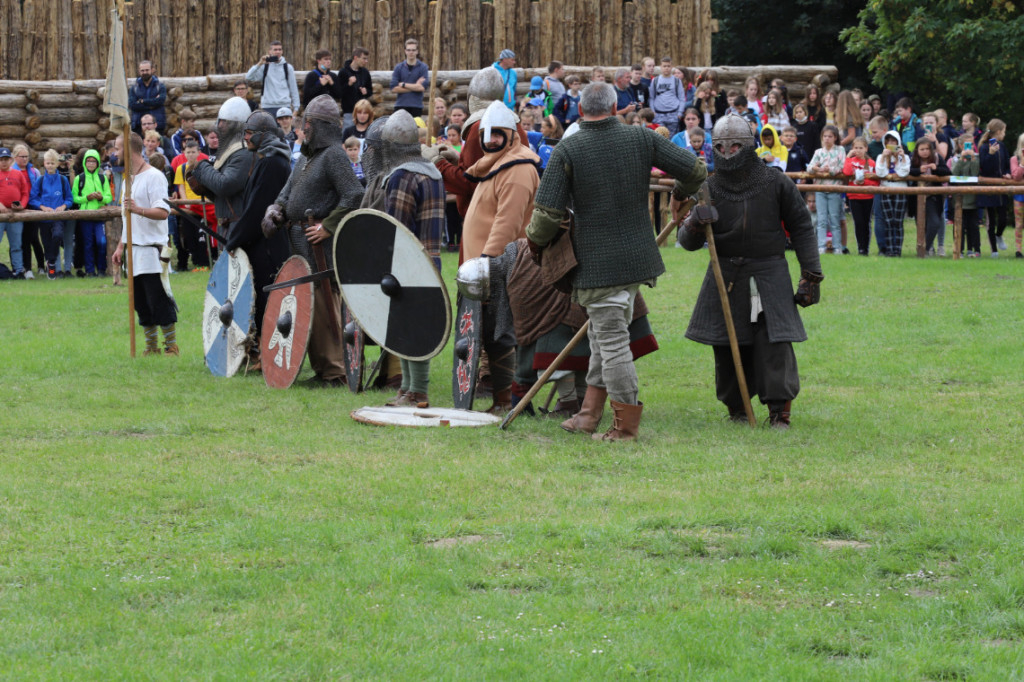 Uczniowie ze Strzelna na XXVI Festynie Archeologicznym