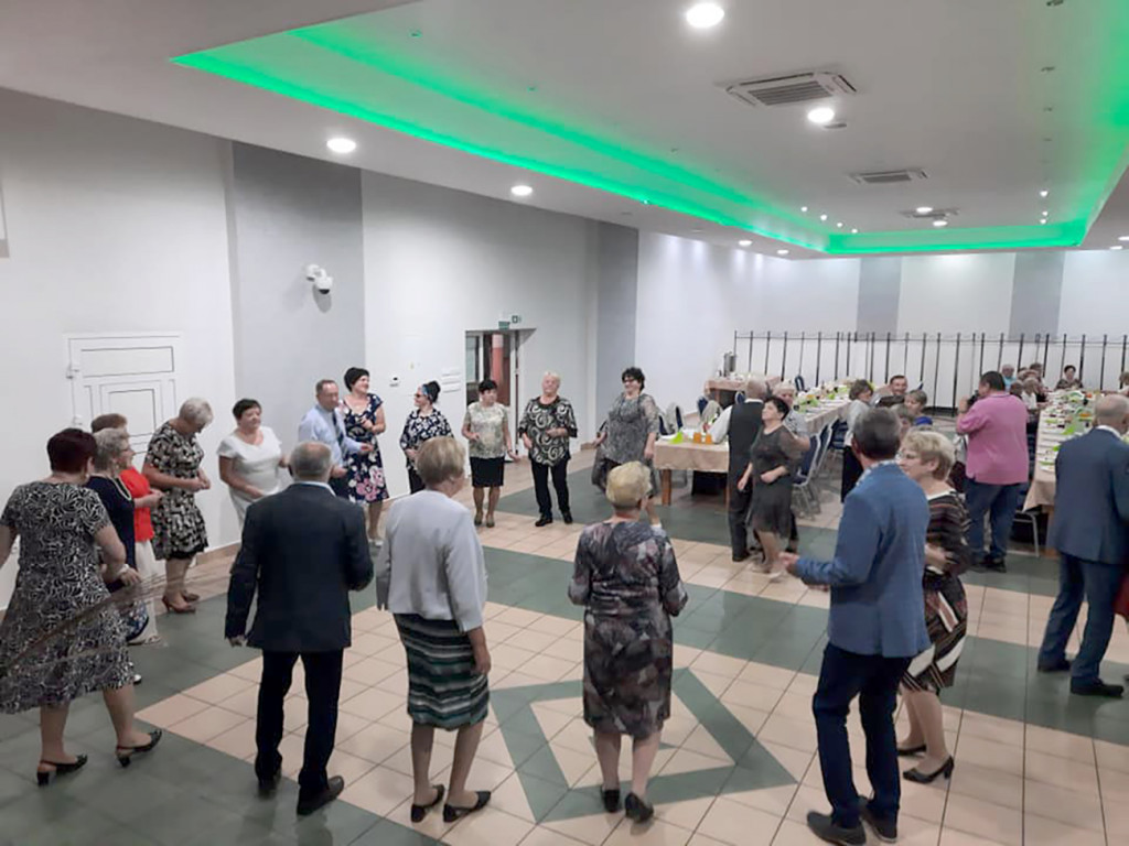 Seniorzy z Jezior Wielkich powitali nowy zarząd