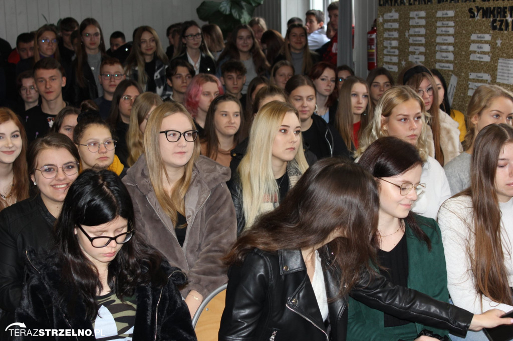 Zespół Szkół w Strzelnie - Dzień Edukacji Narodowej