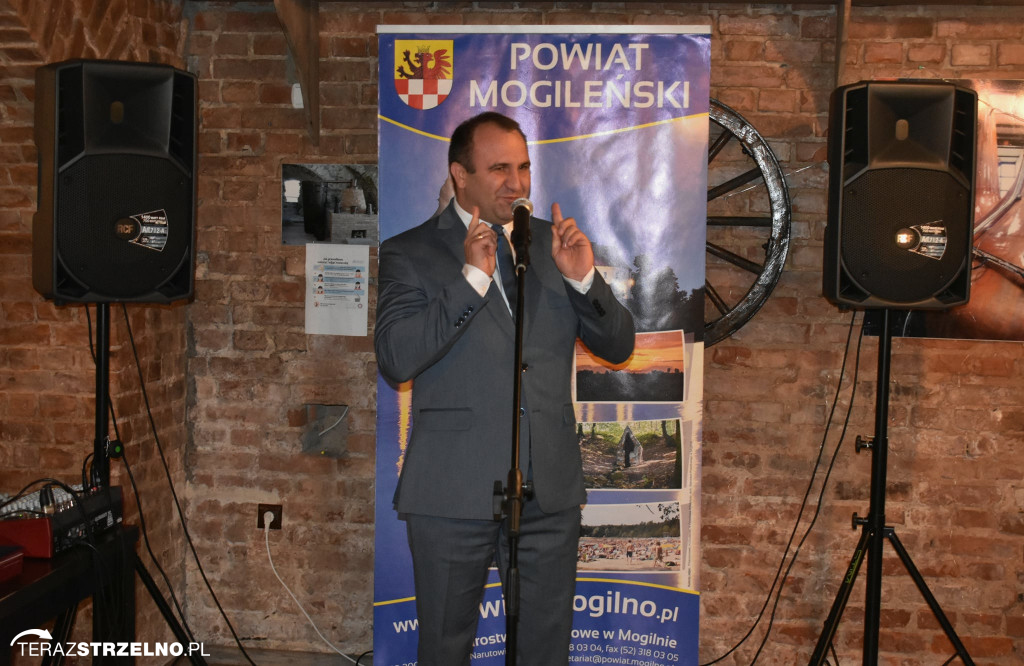  Nauczyciele ze Strzelna z nagrodami starosty mogileńskiego [ZDJĘCIA]