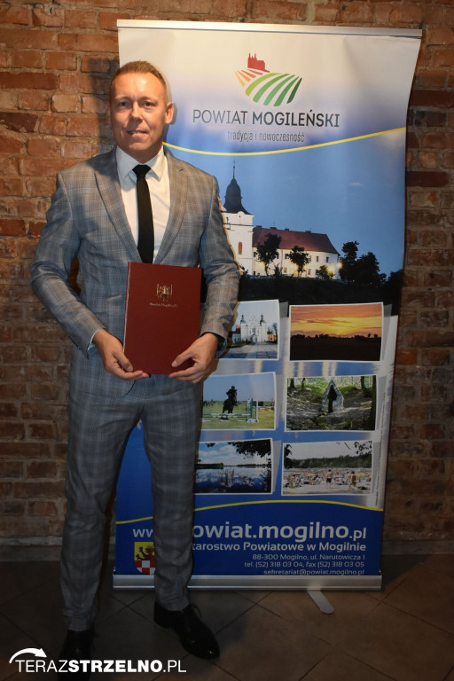  Nauczyciele ze Strzelna z nagrodami starosty mogileńskiego [ZDJĘCIA]