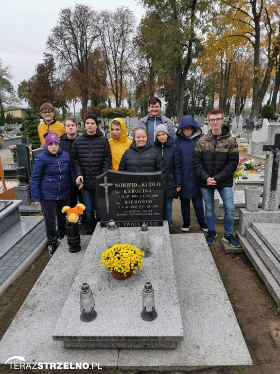 Strzelno - Uczniowie SOSW pamiętają o bohaterach regionu