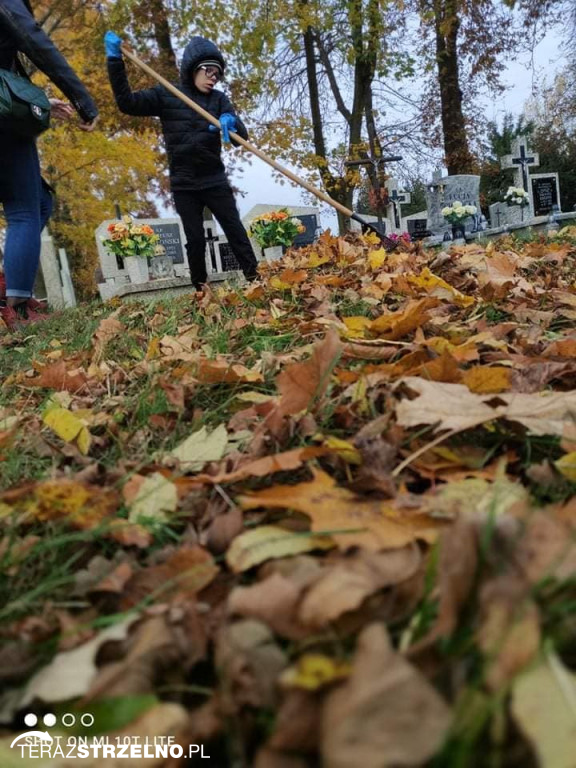 Strzelno - Uczniowie SOSW pamiętają o bohaterach regionu