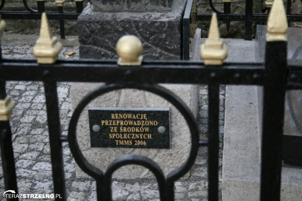 Święto Zmarłych w Strzelnie