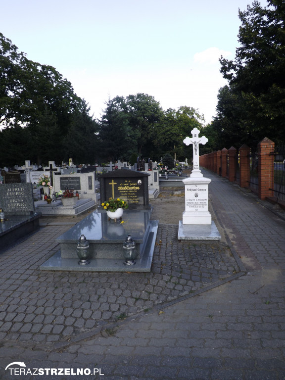 Święto Zmarłych w Strzelnie