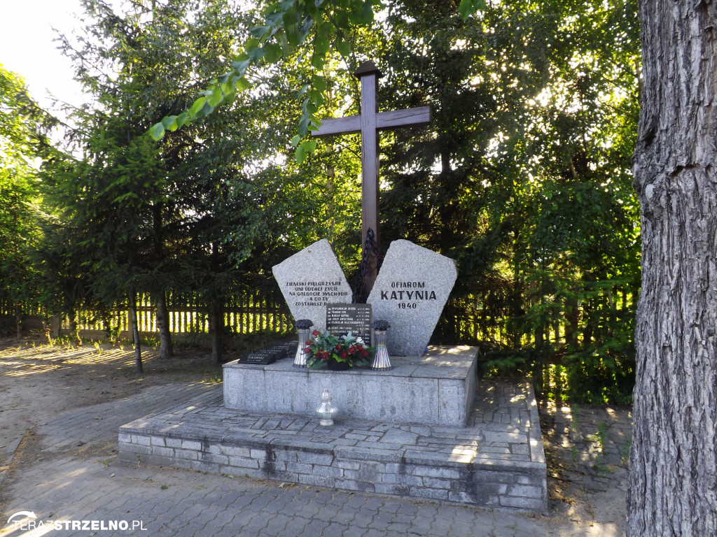Święto Zmarłych w Strzelnie