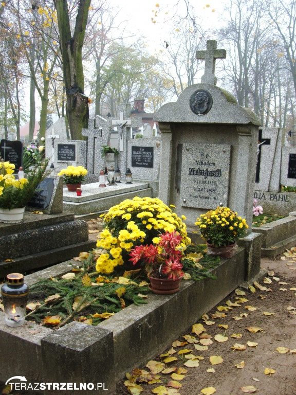 Święto Zmarłych w Strzelnie