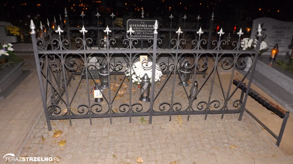 Święto Zmarłych w Strzelnie